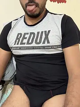 Handsome8677 online show from December 21, 2025, 8:32 am