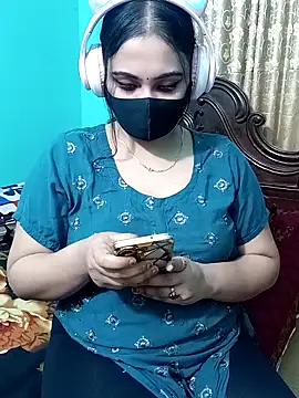 Porimoni22 online show from February 4, 2026, 9:09 pm