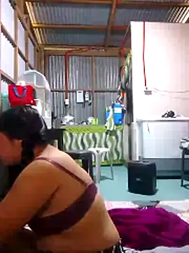 XxxHotCouples4u online show from November 5, 2025, 11:49 pm