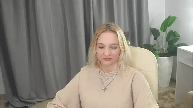 IngridGotto online show from October 21, 2025, 2:40 pm
