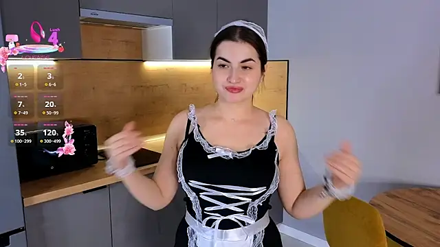 Evelyn Elliott online show from November 24, 2025, 2:06 pm