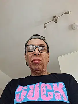 Jesbi25 online show from April 4, 2026, 11:18 am