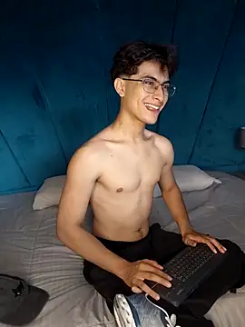 Aaron Eze online show from February 10, 2026, 8:13 pm