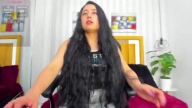 Samanta Fischer online show from December 18, 2025, 11:27 am