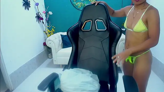 Miagreys1 online show from November 30, 2025, 11:14 am