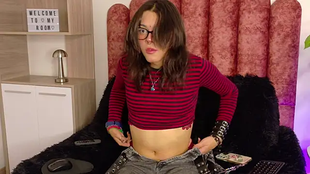 Lullaby Charade online show from November 22, 2025, 12:15 pm