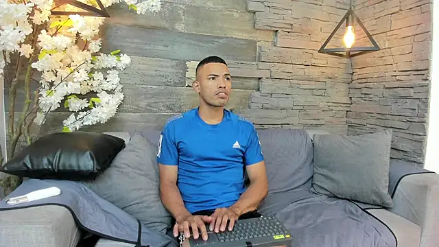 OwenPyerce online show from October 23, 2025, 4:17 pm
