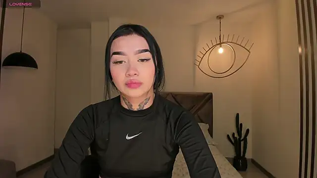 MeganCross1 online show from December 17, 2025, 4:29 am