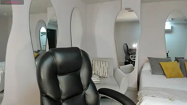 CelesteMoonX online show from April 14, 2026, 2:28 am