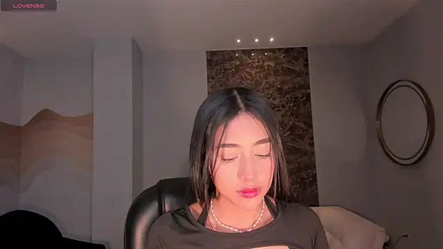 ScarlettBlaze  online show from December 22, 2025, 12:02 pm