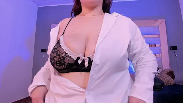 Snapshot of VictoriaCortezz chatting on October 18, 2025, 3:31 am VictoriaCortezz online show from October 18, 2025, 3:31 am
