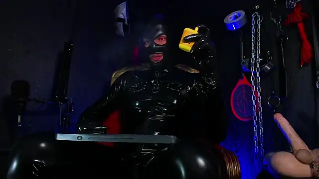 Snapshot of Master_Connor_BDSM chatting on July 1, 2026, 10:31 pm Master Connor BDSM online show from July 1, 2026, 10:31 pm