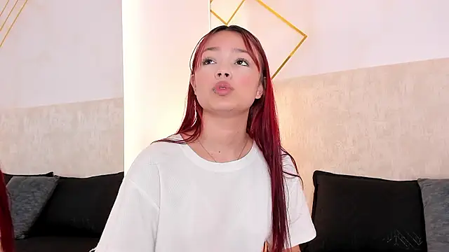 Snapshot of Martinaa_Garcia chatting on February 9, 2026, 7:29 pm Martinaa Garcia online show from February 9, 2026, 7:29 pm