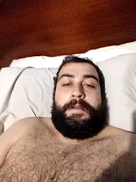 GluingPerson online show from November 6, 2025, 3:18 am