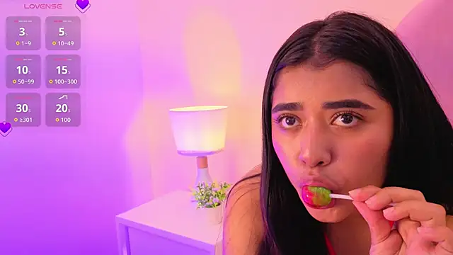 Sophiia 77 online show from November 21, 2025, 9:13 pm