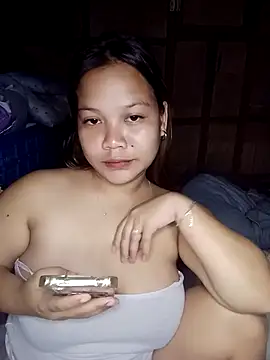 xxsexytitsxx online show from March 3, 2026, 3:40 pm