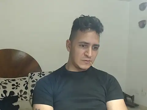 DarkTheKing online show from November 4, 2025, 4:11 am