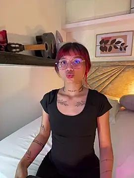 Emma duff online show from April 4, 2026, 7:22 pm