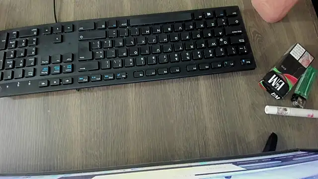 madys hot online show from October 25, 2025, 3:25 am