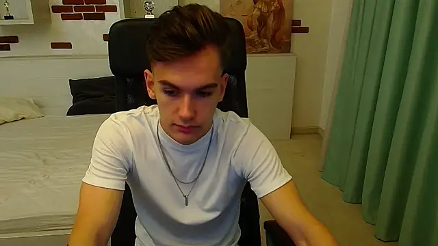 BradyFlint online show from October 21, 2025, 4:24 am