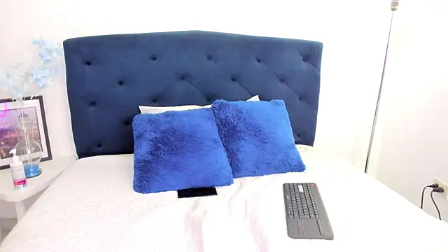 Snapshot of Scarlett_Glows1 chatting on November 15, 2025, 7:21 pm Scarlett Glows1 online show from November 15, 2025, 7:21 pm