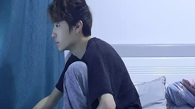 Stuffy-111 online show from April 7, 2026, 10:42 pm