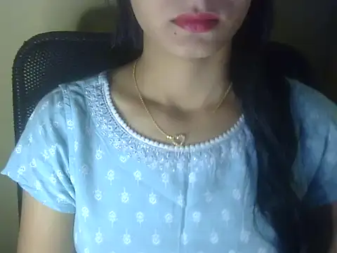 Snapshot of Shezi_N chatting on February 11, 2026, 2:00 pm Shezi N online show from February 11, 2026, 2:00 pm