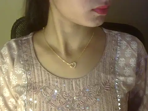 Snapshot of Shezi_N chatting on March 4, 2026, 10:21 am Shezi N online show from March 4, 2026, 10:21 am