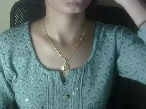 Snapshot of Shezi_N chatting on May 11, 2026, 4:04 pm Shezi N online show from May 11, 2026, 4:04 pm