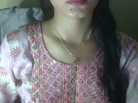 Snapshot of Shezi_N chatting on May 15, 2026, 1:07 pm Shezi N online show from May 15, 2026, 1:07 pm