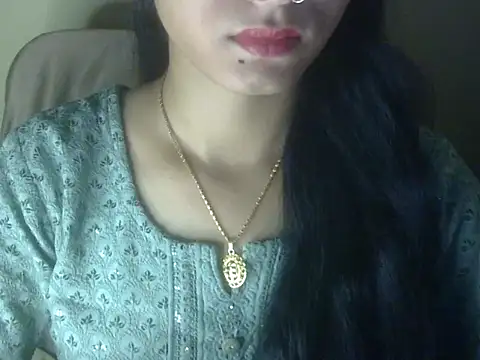 Snapshot of Shezi_N chatting on June 18, 2026, 2:21 pm Shezi N online show from June 18, 2026, 2:21 pm