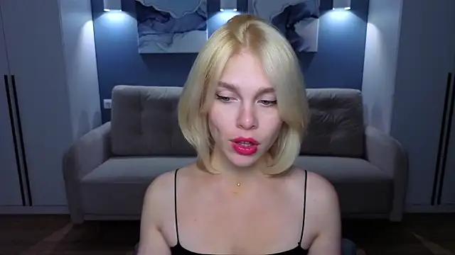 Maya Morrow online show from October 18, 2025, 2:18 pm