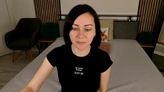 DitaNoir online show from April 20, 2026, 5:54 am