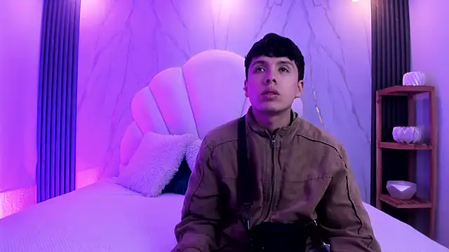 hoot booys  online show from January 9, 2026, 3:31 am