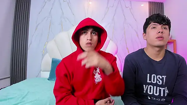 hoot booys  online show from April 5, 2026, 8:50 pm