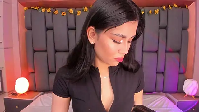 TanyaBello online show from November 27, 2025, 1:24 pm