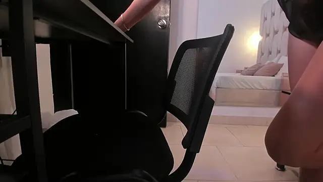 noa blake online show from November 22, 2025, 4:22 am