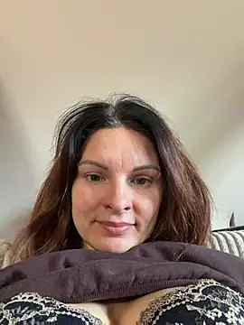 kinkysarahx online show from April 5, 2026, 1:30 pm