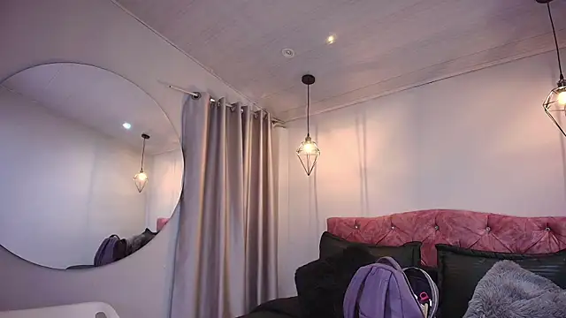 ivy bonnie online show from November 26, 2025, 12:06 pm