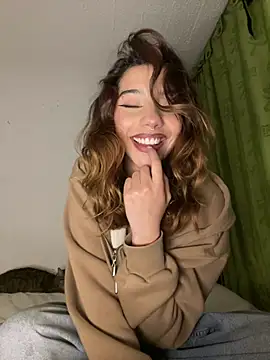 Snapshot of MiaaCute- chatting on May 19, 2026, 11:00 pm MiaaCute- online show from May 19, 2026, 11:00 pm