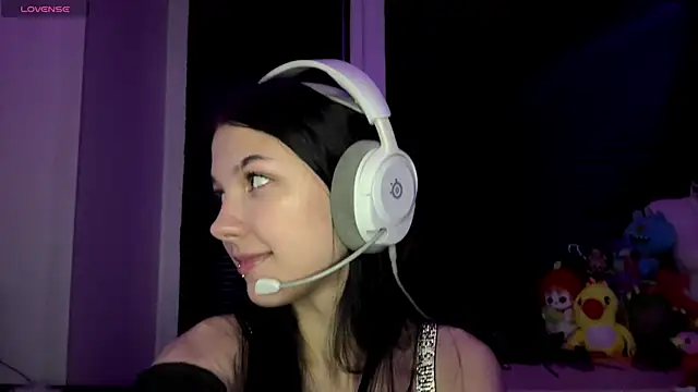 HanaMantanaDell online show from October 23, 2025, 1:21 pm