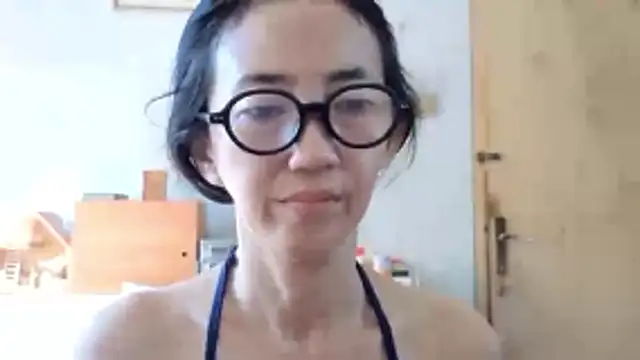 princessD077 online show from May 13, 2026, 1:58 am