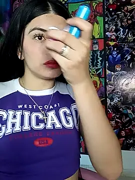 kaileyrivers online show from April 15, 2026, 7:21 pm