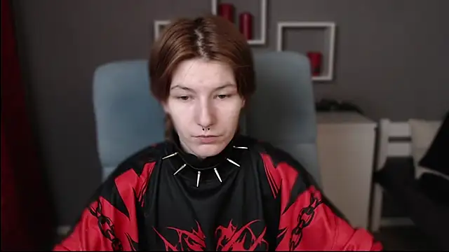 guitarandangell online show from December 15, 2025, 12:20 pm