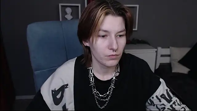 guitarandangell online show from February 10, 2026, 8:18 am