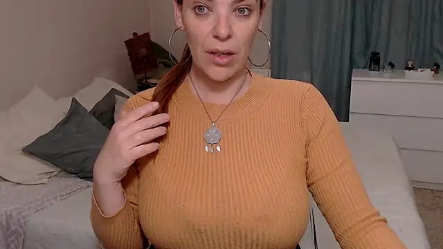 Snapshot of ginger_mommy chatting on May 5, 2026, 7:38 am ginger mommy online show from May 5, 2026, 7:38 am