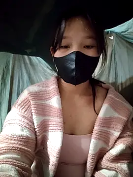 linh-miu99 online show from January 17, 2026, 10:02 pm