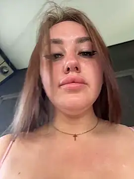 KiraSunshine online show from June 7, 2026, 2:27 am