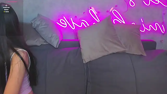 Eva Mayers online show from November 13, 2025, 1:15 am