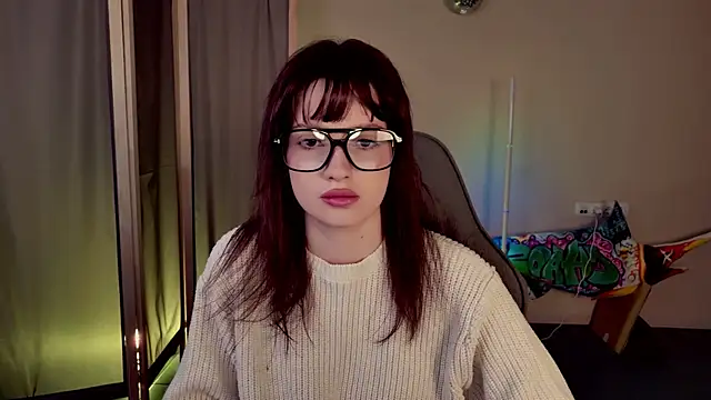 KiraVair online show from April 9, 2026, 3:06 pm